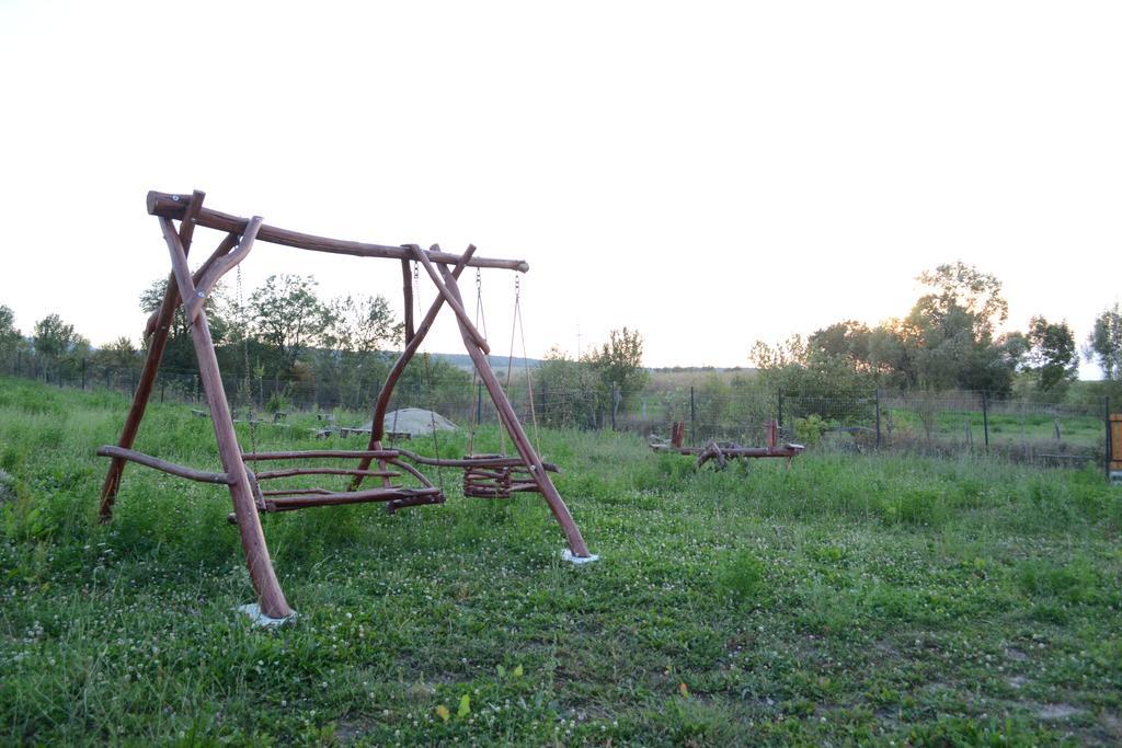 Ersa Panzio Bisericani (Harghita) Bagian luar foto